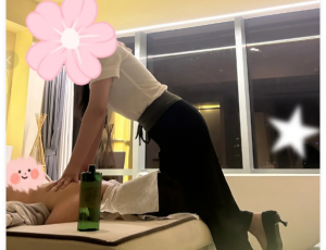 盘点养生馆女技师的各种“雷人”动作解析